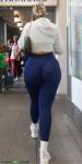 Zaddy Seeks to Help Out Thick College Student - photo 2 / 4