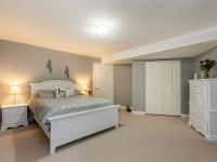 Spacious 1 Bed / 1 Bath Basement Suite (Surrey Centre/West Cloverdale) - photo 5 / 6
