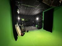 🎬 Creative Workspace for Lease – Toronto Port Lands - photo 2 / 4