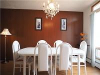Ideal for large families Outstanding parking capacity, and room for ad - photo 4 / 6