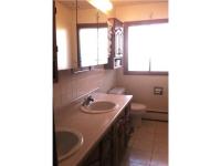 Ideal for large families Outstanding parking capacity, and room for ad - photo 6 / 6