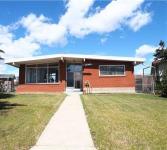 Ideal for large families Outstanding parking capacity, and room for ad - photo 2 / 6