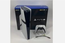 Sony PlayStation 5 Pro PS5 Pro 2Tb Console Bundle + Extras - Video Gaming listing in Toronto