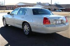 WANTED Lincoln Town Car, 1998 or newer, 300k or less - Cars listing in Halifax