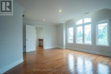 6 GRIGGSDEN AVENUE Toronto (Humber Heights), Ontario M9P2Z5 - photo 4 / 6
